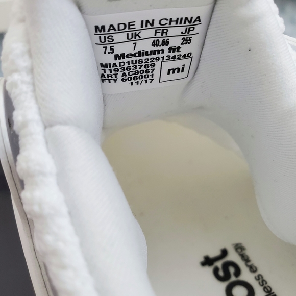 🦄🔥💯 VERY RARE Adidas UltraBoost Xeno sz 9 - Picture 7 of 7